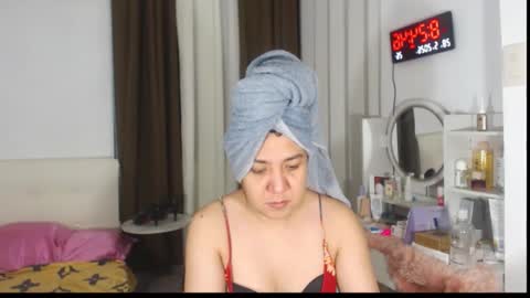 Snapshot of stellahugets chatting on 05/28/26, 12:24 Stella online show from 05/28/26, 12:24