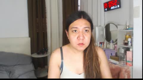 Snapshot of stellahugets chatting on 06/18/26, 09:14 Stella online show from 06/18/26, 09:14