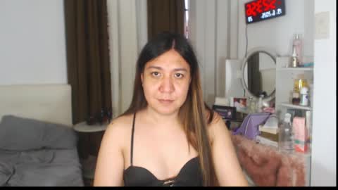 Snapshot of stellahugets chatting on 06/19/26, 09:24 Stella online show from 06/19/26, 09:24