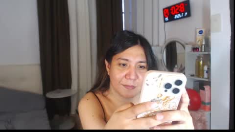 Snapshot of stellahugets chatting on 07/04/26, 12:50 Stella online show from 07/04/26, 12:50