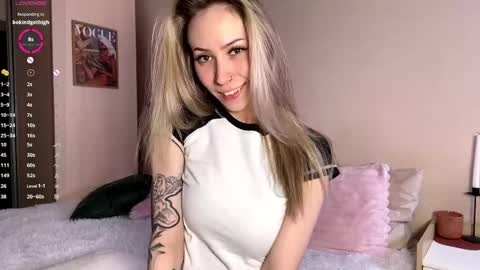 Alexia online show from 04/14/26, 03:23