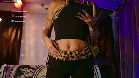 Snapshot of stellart_ chatting on 04/12/26, 02:16 stellart_ online show from 04/12/26, 02:16