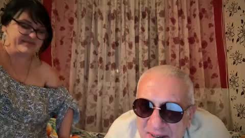 Snapshot of stellarteam chatting on 12/19/24, 11:46 StellarTeam online show from 12/19/24, 11:46