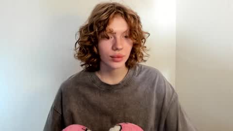 S T E L L A online show from 10/24/25, 08:11