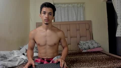 Stepcouple   online show from 11/29/25, 11:52