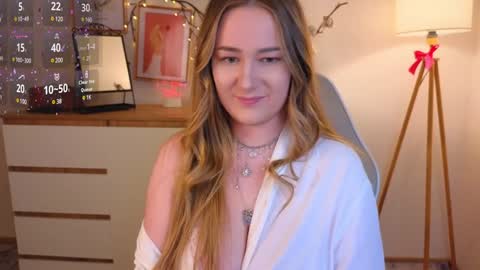 Emma online show from 01/18/25, 02:02