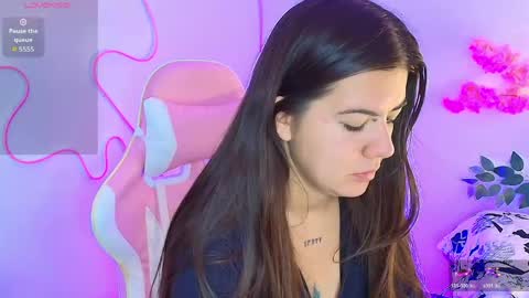 Emma online show from 05/19/26, 03:02