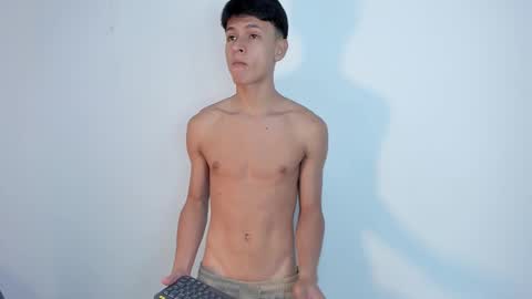 Stephane Rouss online show from 11/22/25, 07:57