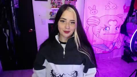 Snapshot of stephani_rousso chatting on 03/24/26, 11:10 joha cosmo online show from 03/24/26, 11:10