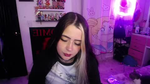 Snapshot of stephani_rousso chatting on 05/15/26, 11:34 joha cosmo online show from 05/15/26, 11:34