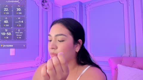 Snapshot of stephania_diamond chatting on 01/19/25, 12:38 online show from 01/19/25, 12:38