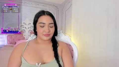 Snapshot of stephania_diamond chatting on 02/12/25, 05:26 online show from 02/12/25, 05:26