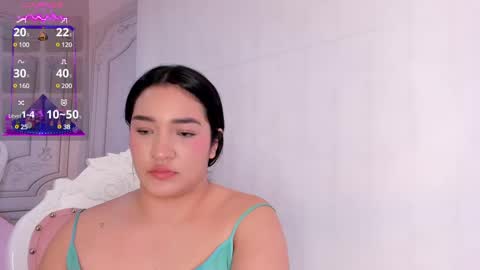 Snapshot of stephania_diamond chatting on 02/18/25, 08:27 online show from 02/18/25, 08:27