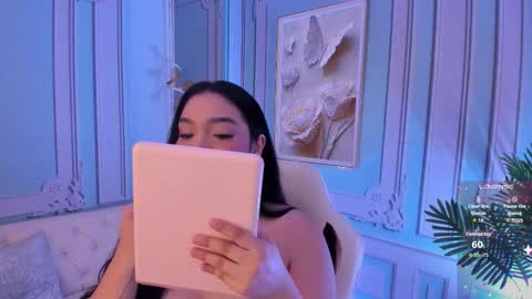 Snapshot of stephania_diamond chatting on 11/08/25, 02:45 online show from 11/08/25, 02:45