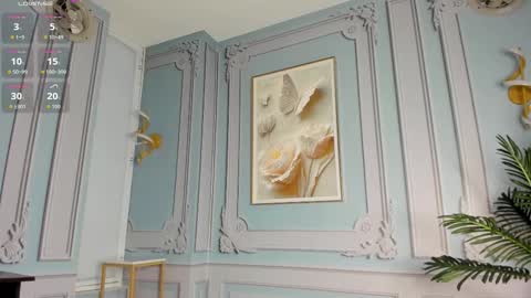 Snapshot of stephania_diamond chatting on 12/03/25, 02:19 online show from 12/03/25, 02:19