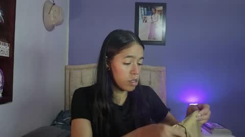 Stephania online show from 04/17/26, 03:37