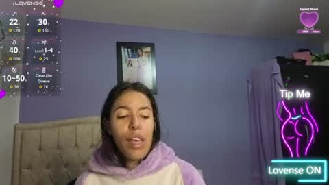 Snapshot of stephania_t chatting on 07/06/26, 02:36 Stephania online show from 07/06/26, 02:36