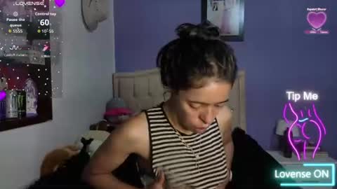 Snapshot of stephania_t chatting on 07/07/26, 02:43 Stephania online show from 07/07/26, 02:43