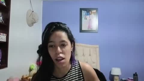 Snapshot of stephania_t chatting on 07/11/26, 02:20 Stephania online show from 07/11/26, 02:20
