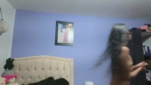 Snapshot of stephania_t chatting on 07/14/26, 02:23 Stephania online show from 07/14/26, 02:23