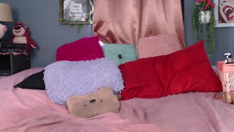    IG  stephani 3333 online show from 12/08/24, 10:03