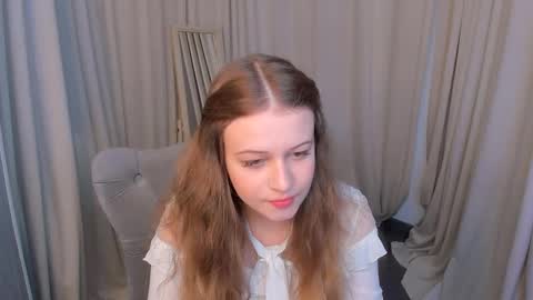 Snapshot of stephanie_shy_ chatting on 11/30/25, 09:02 Stephanie online show from 11/30/25, 09:02