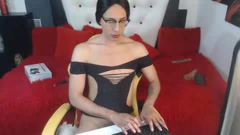 Snapshot of stephanieparadis25 chatting on 02/11/26, 04:12 stephanieparadis online show from 02/11/26, 04:12