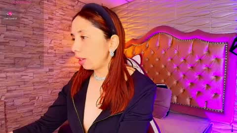 Snapshot of stephaniesun_ chatting on 04/06/26, 01:01 Stephaniesun online show from 04/06/26, 01:01