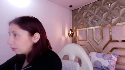 Snapshot of stephaniesun_ chatting on 05/18/26, 12:55 Stephaniesun online show from 05/18/26, 12:55