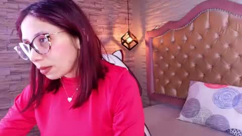 Snapshot of stephaniesun_ chatting on 07/04/26, 02:12 Stephaniesun online show from 07/04/26, 02:12