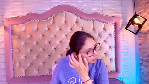 Snapshot of stephaniesun_ chatting on 07/28/26, 03:54 Stephaniesun online show from 07/28/26, 03:54