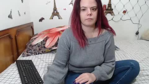 Snapshot of stephaniewild chatting on 02/04/25, 11:05 Stephanie   online show from 02/04/25, 11:05