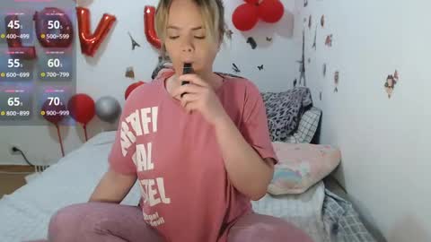 Stephanie   online show from 05/07/26, 10:20