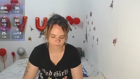 Snapshot of stephaniewild chatting on 07/10/26, 10:29 Stephanie online show from 07/10/26, 10:29
