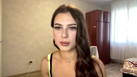 Snapshot of stephaniflicek chatting on 05/21/26, 03:08 Stephani online show from 05/21/26, 03:08