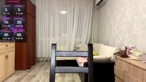 Snapshot of stephaniflicek chatting on 07/10/26, 05:15 Stephani online show from 07/10/26, 05:15