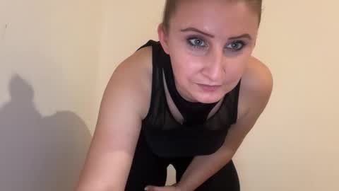 Stephany online show from 02/08/26, 05:16