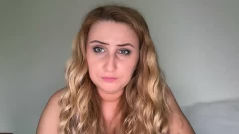 Stephany online show from 06/22/26, 03:31