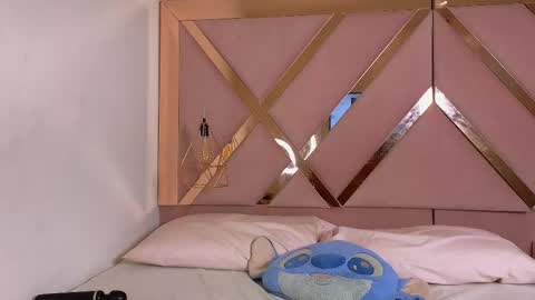 Snapshot of stephany_grand chatting on 10/04/25, 05:44 stephany_grand online show from 10/04/25, 05:44