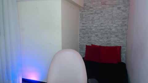 Snapshot of stephany_rodriguez_ chatting on 10/13/25, 07:03 stephany_rodriguez_ online show from 10/13/25, 07:03