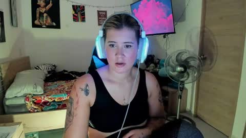 Stephany  independient model  online show from 01/24/25, 03:54