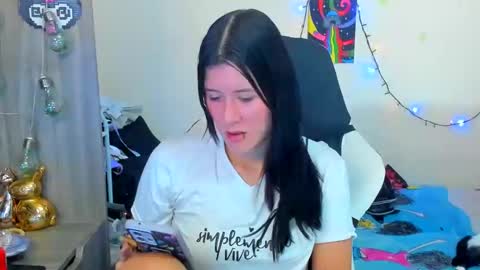 Stephany  independient model  online show from 11/05/25, 12:21