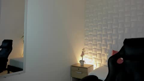 Snapshot of stephanya_ chatting on 01/09/25, 02:11 S T E P H A N Y A online show from 01/09/25, 02:11