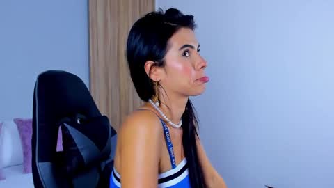 Snapshot of stephanya_ chatting on 09/13/25, 07:35 S T E P H A N Y A online show from 09/13/25, 07:35