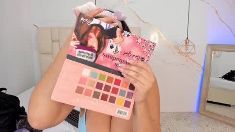 Snapshot of stephanysc chatting on 01/18/25, 10:06 Stefanny online show from 01/18/25, 10:06