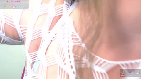 Snapshot of stephanyyx1 chatting on 01/21/25, 02:54 stephanyyx1 online show from 01/21/25, 02:54