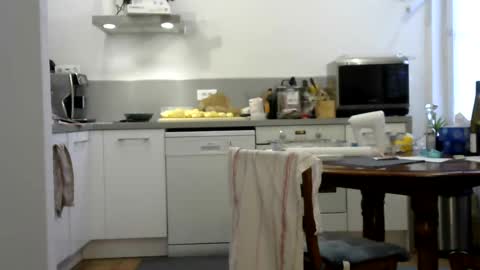 stephane online show from 12/23/24, 10:32