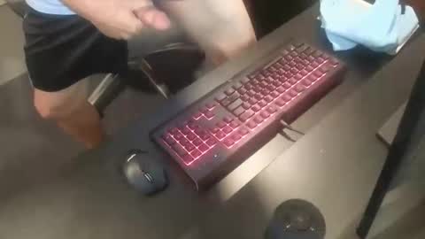 Snapshot of stephenhal9 chatting on 09/19/25, 03:34 stephenhal9 online show from 09/19/25, 03:34