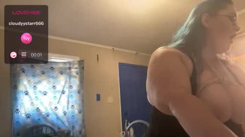 Snapshot of stephsexpress chatting on 11/16/25, 02:55 stephsexpress online show from 11/16/25, 02:55