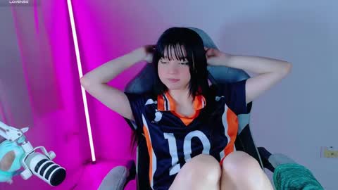 Snapshot of stephybrown chatting on 04/22/26, 12:24 stephy online show from 04/22/26, 12:24